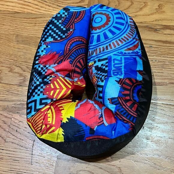 ZUMBA inflatable lounger with carry on tote. Super cute. *Make an offer! - Picture 14 of 17